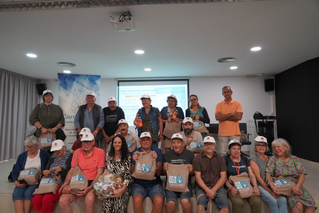 Acto de recepción del grupo Sud Lozère por la Presidenta de Campoder y Alcaldesa de Fuente Álamo.